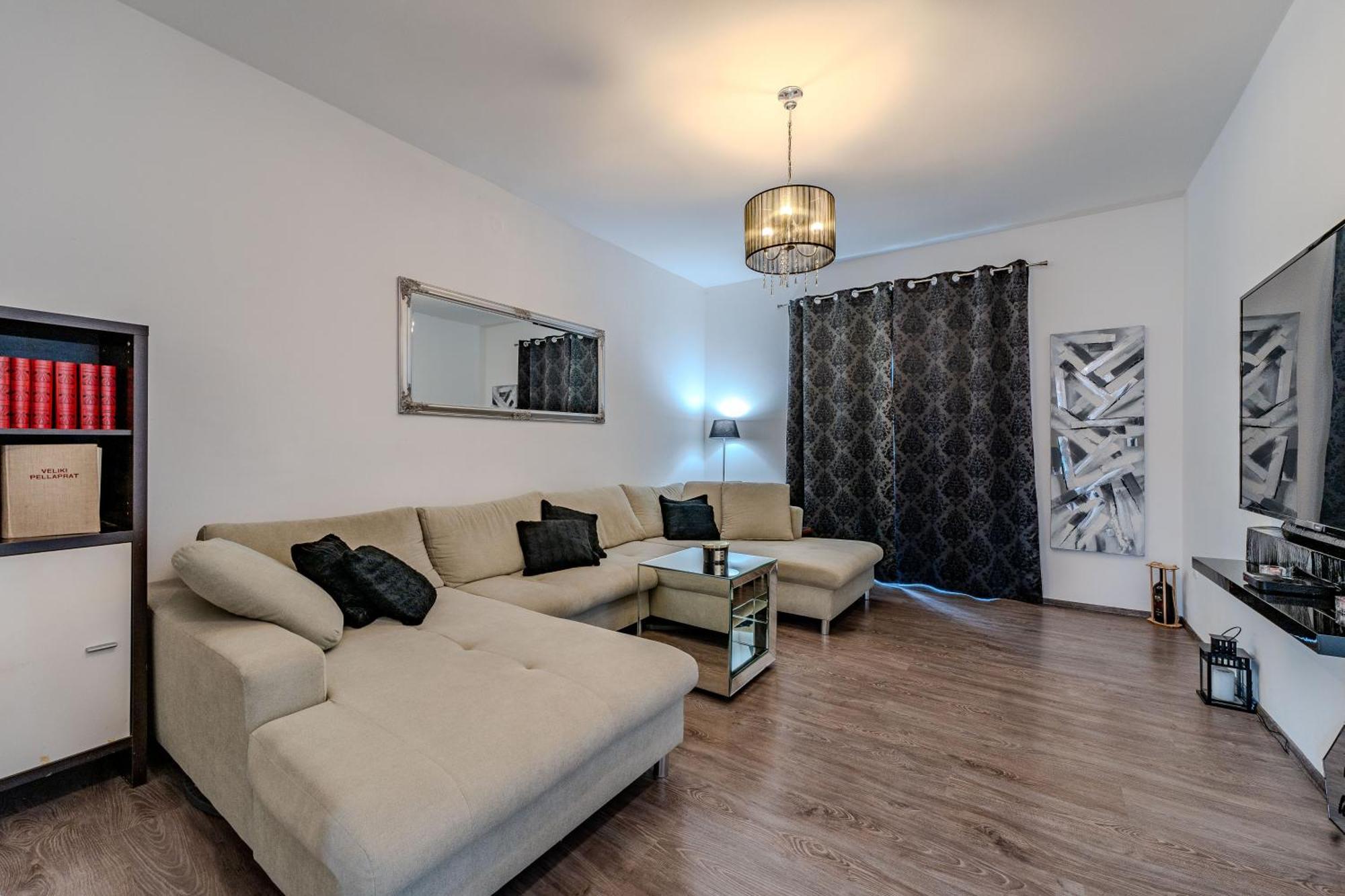 Zadar Center Apartment Verdi,Big & Cosy Ngoại thất bức ảnh